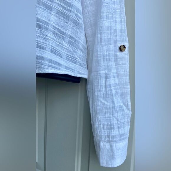 EXPRESS Tie Waist Button Down Top - Picture 9 of 9